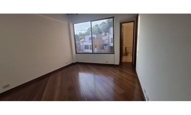VENTA DE CASA POBLADO - SECTOR ISA Y AL COLEGIO LA COLINA RANGO 18