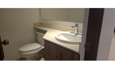 VENTA DE CASA POBLADO - SECTOR ISA Y AL COLEGIO LA COLINA RANGO 18