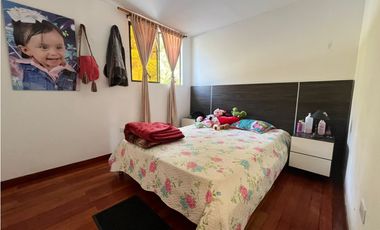 VENTA DE INCREIBLE CABAÑA UBICADA EN GUATAPÉ, CERCA DE LA PIEDRA