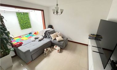 Se Arrienda Casa en Conjunto Cerrado - Sector Av 19 Norte