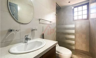 HERMOSA Y SEGURA CASA EN RENTA PASEO 3 DE NOVIEMBRE CUENCA