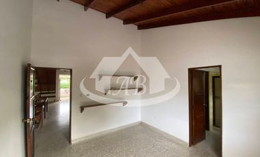 CASA EN VENTA BARRIO PASATIEMPO |9388