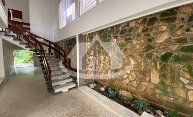 CASA EN VENTA BARRIO PASATIEMPO |9388