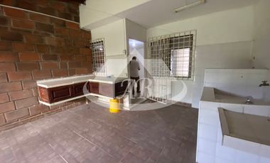 CASA EN VENTA BARRIO PASATIEMPO |9388