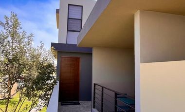 Depa de Lujo, 3 Recámaras y Terraza en Zakia, Querétaro