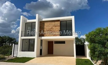Casa en Venta en Conkal Yucatan MIA 25-2369