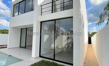 Casa en Venta en Conkal Yucatan MIA 25-2369