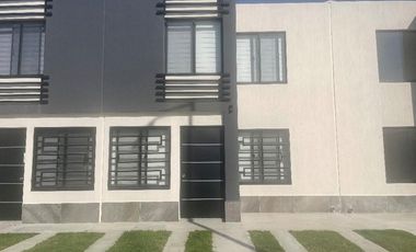 Cabo Metropolitano casa en renta con casa club