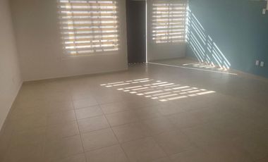 Cabo Metropolitano casa en renta con casa club