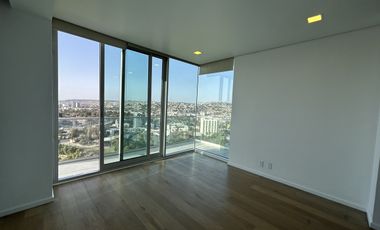 Renta departamento en Zona Dorada con una vista espectacular al Campo de Golf