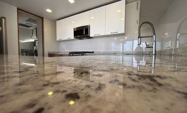 Renta departamento en Zona Dorada con una vista espectacular al Campo de Golf