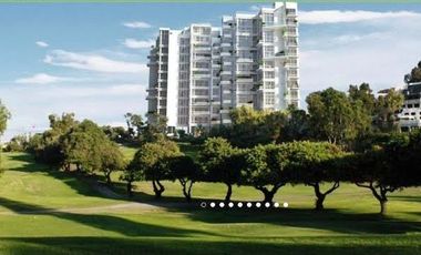 Renta departamento en Zona Dorada con una vista espectacular al Campo de Golf