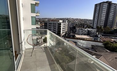 Renta departamento en Zona Dorada con una vista espectacular al Campo de Golf