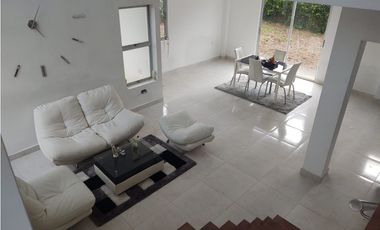 CASA EN VENTA EN MONTERA