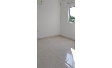CASA EN VENTA EN MONTERA