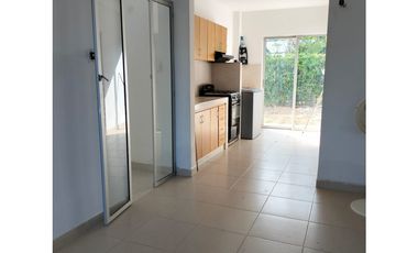 CASA EN VENTA EN MONTERA