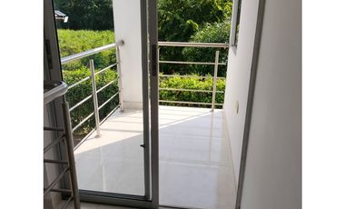CASA EN VENTA EN MONTERA