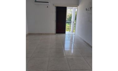 CASA EN VENTA EN MONTERA
