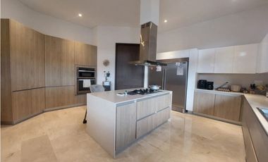 Casa en venta en conjunto cerrado en Montería