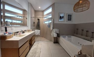 Casa en venta en conjunto cerrado en Montería