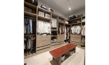 Casa en venta en conjunto cerrado en Montería