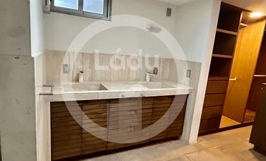 VENTA CASA EN FRACCIONAMIENTO (cerca Lienzo Charro Pedregal)