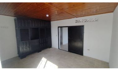 CASA EN VENTA EN LA PRADERA MONTERA