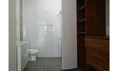 CASA CON PISCINA EN CONJUNTO CERRADO CAMPESTRE EN MONTERA