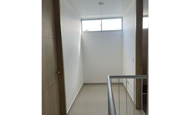 CASA EN VENTA EN CONJUNTO CERRADO MARGEN IZQUIERDA DE MONTERIA