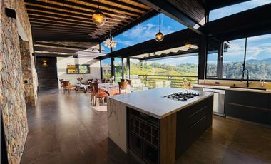 Hermosa casa campestre para la venta en unidad cerrada en el retiro