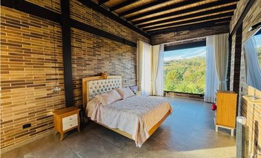 Hermosa casa campestre para la venta en unidad cerrada en el retiro