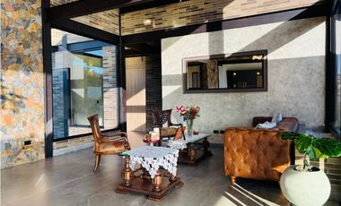 Hermosa casa campestre para la venta en unidad cerrada en el retiro