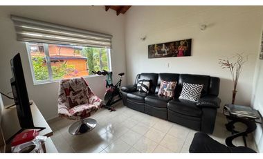 Casa para la venta en unidad cerrada en el el retiro sector penpenado