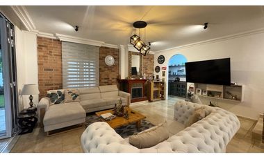 Casa para la venta en unidad cerrada en el el retiro sector penpenado