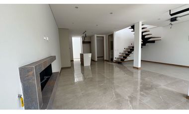 Hermosa casa en venta para estrenar en jardines de la pradera