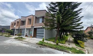 Hermosa casa en venta para estrenar en jardines de la pradera