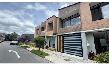 Hermosa casa en venta para estrenar en jardines de la pradera