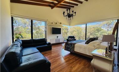 Hermosa casa campestre en venta en unidad cerrada via la ceja Rionegro