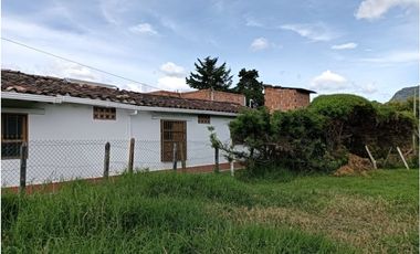 Lote en venta para construcción de edificio en la ceja Antioquía