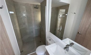 Luminoso apartamento en arriendo en Altos de Riomar