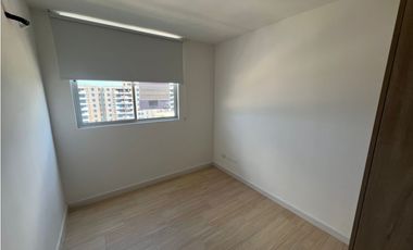 Luminoso apartamento en arriendo en Altos de Riomar