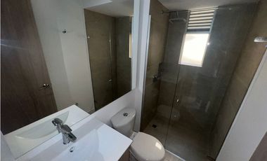 Luminoso apartamento en arriendo en Altos de Riomar