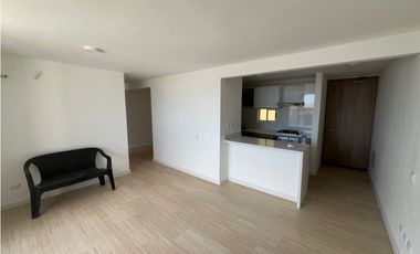 Luminoso apartamento en arriendo en Altos de Riomar