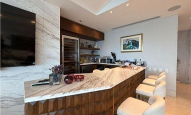 EN VENTA APARTAMENTO EN CASTILLOGRANDE VISTA A BAHA !