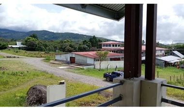 ALQUILO CASA DE 2 NIVELES, DOS HABITACIONES 1 SOLO BAÑO ALTO BOQUETE