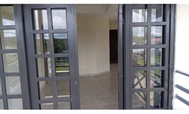 ALQUILO CASA DE 2 NIVELES, DOS HABITACIONES 1 SOLO BAÑO ALTO BOQUETE