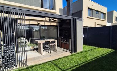 SEMI NUEVA EN CONDOMINIO BELO HORIZONTE