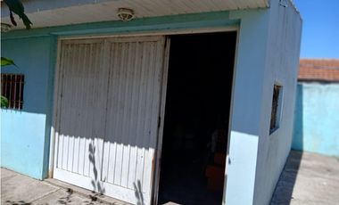 Lote con construcción Playa Serena