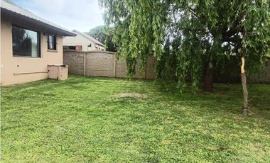 Casa 2 ambientes con cochera Los Acantilados