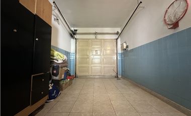 Gran Chalet con cochera en Cordoba esq. Falucho